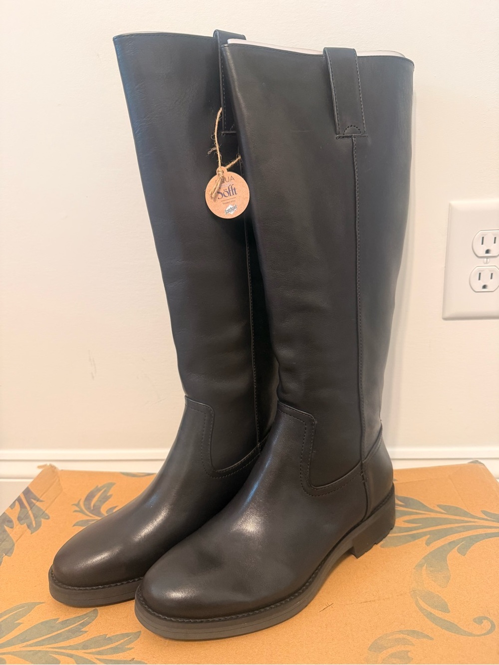 AQUA Sofft Samantha II boots